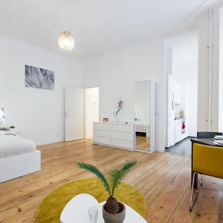 Apartment Wichertstrasse 47