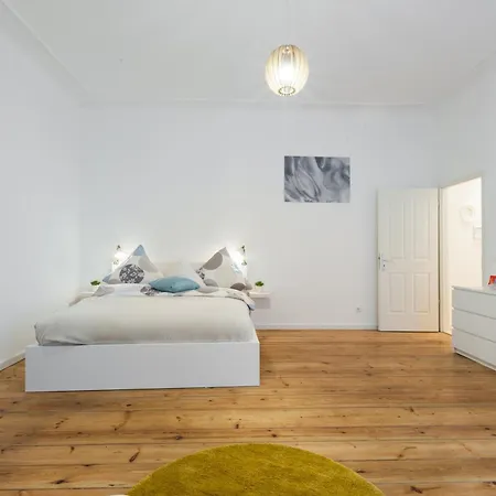 Apartment Wichertstraße 47 Berlin